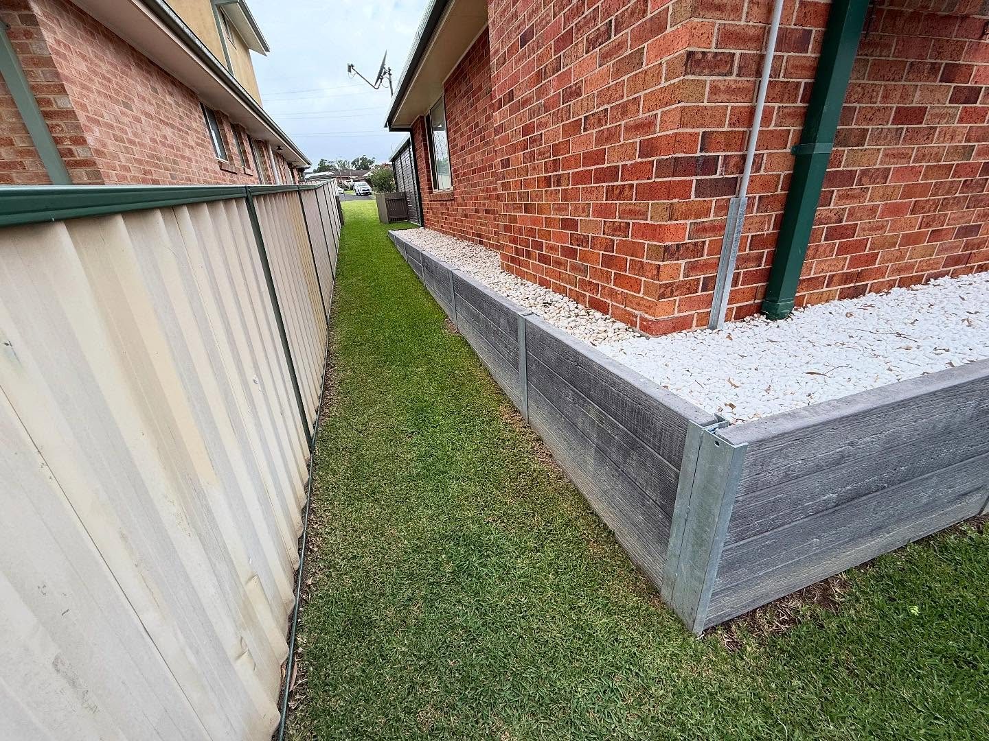 Fence painting Newcastle